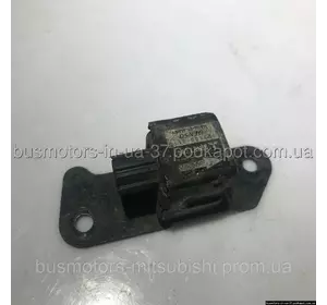 Датчик подушки безпеки Mitsubishi Pajero Sport 1996-2008 MR522942 Датчик подушки безпеки Mitsubishi Pajero Sport 1996-2008 MR522942
